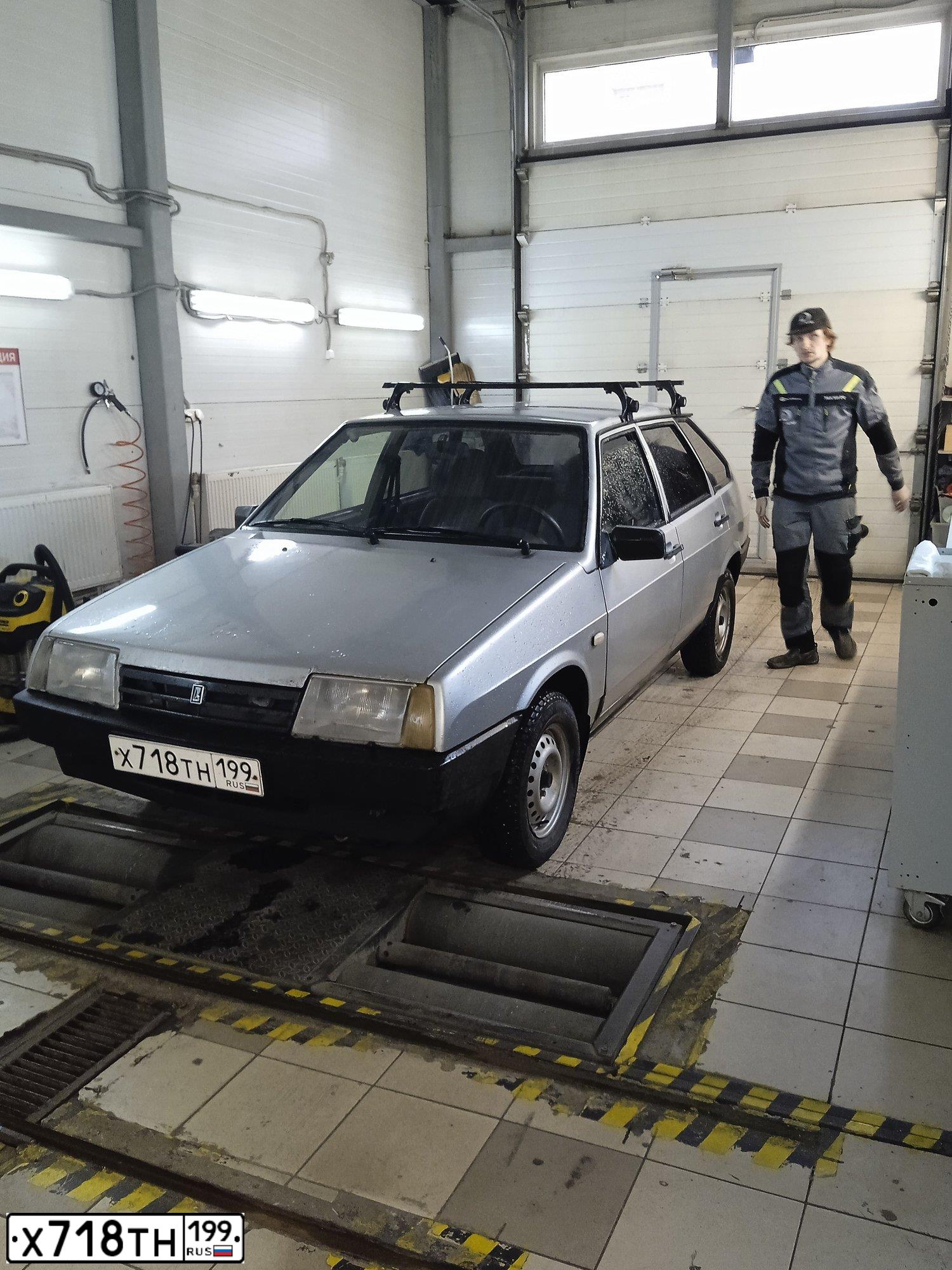 Фото автомобиля LADA 2109, 2003 — госномер Т762ЕО198. Цвет: СТАЛЬНОЙ