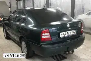 Фото автомобиля SKODA OCTAVIA, 2008 — госномер У441СВ150. Цвет: ЗЕЛЕНЫЙ