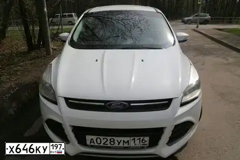 Фото автомобиля FORD FOCUS, 2010 — госномер В298НО799. Цвет: Белый