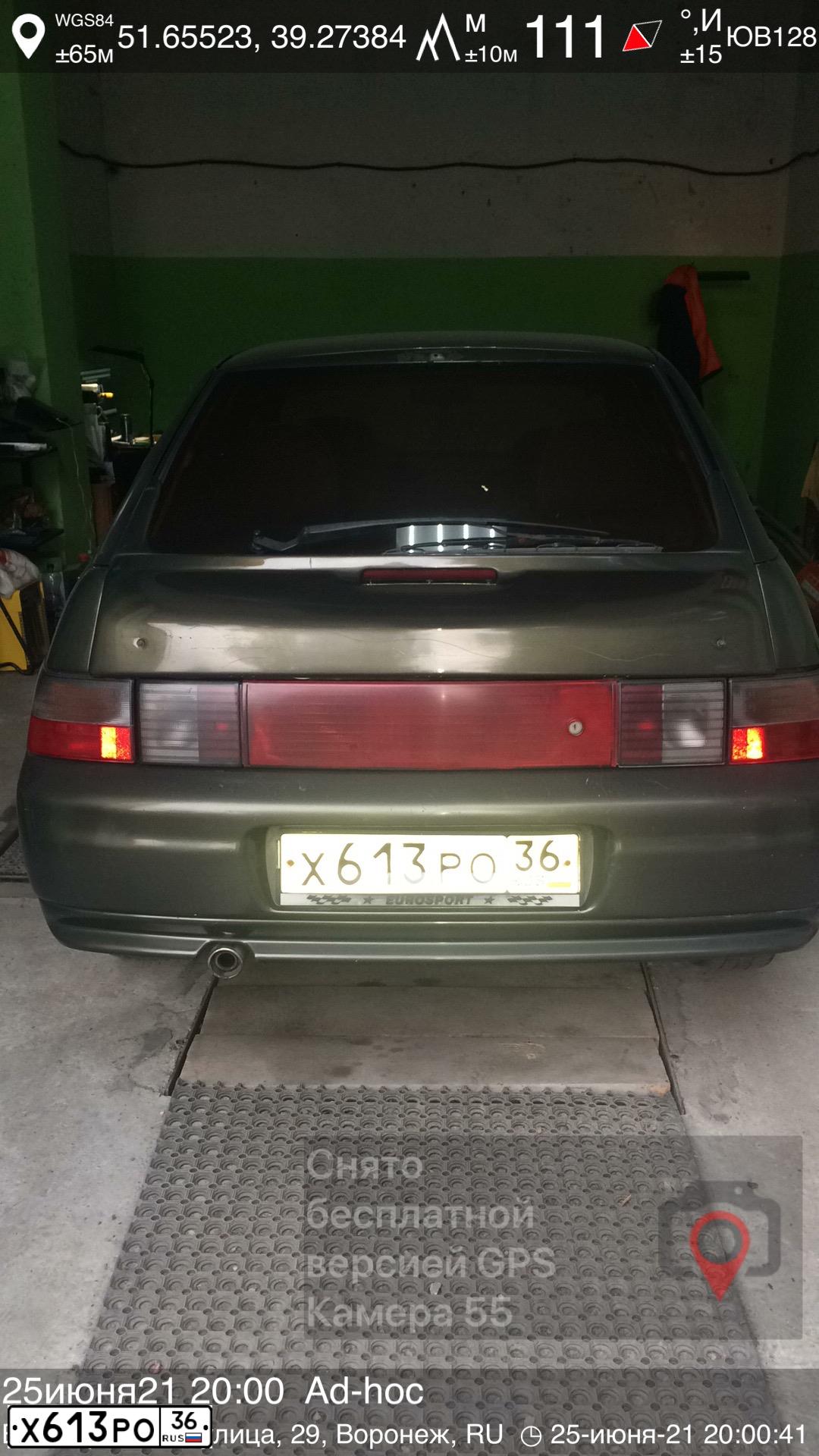 Фото автомобиля LADA 2112, 2004 — госномер Х613РО36. Цвет: ЗОЛОТИСТЫЙ ТЕМНО-ЗЕЛЕНЫЙ