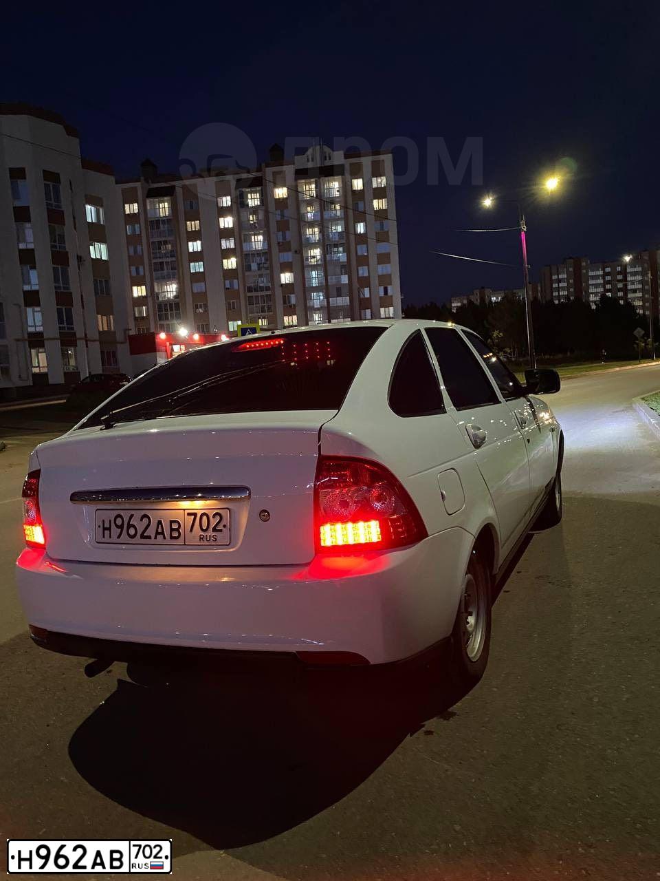 Фото автомобиля LADA 2172 PRIORA, 2014 — госномер Н962АВ702. Цвет: Белый