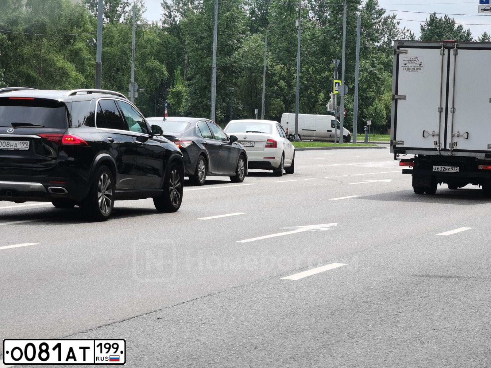 Фото автомобиля MERCEDES C-KLASSE, 2007 — госномер О081АТ199. Цвет: ЧЕРНЫЙ