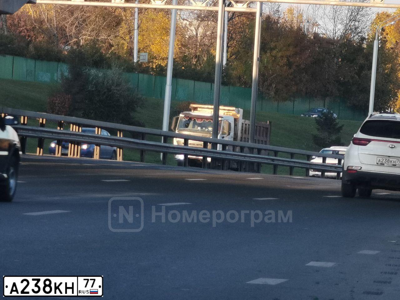 Фото автомобиля FORD TRANSIT, 2012 — госномер Н679ВС323. Цвет: Белый