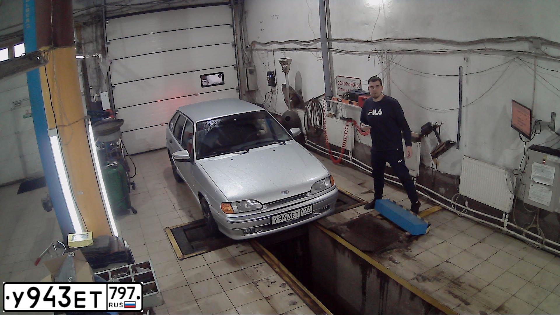 Фото автомобиля LADA 2114 SAMARA, 2012 — госномер У943ЕТ797. Цвет: СВЕТЛО-СЕРЕБ МЕТАЛИК