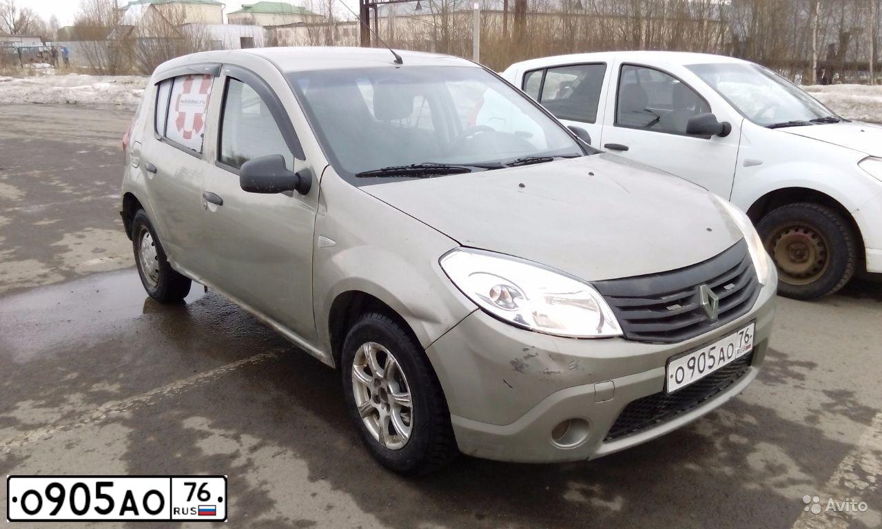 Фото автомобиля RENAULT SANDERO, 2014 — госномер Е291МР76. Цвет: Серый