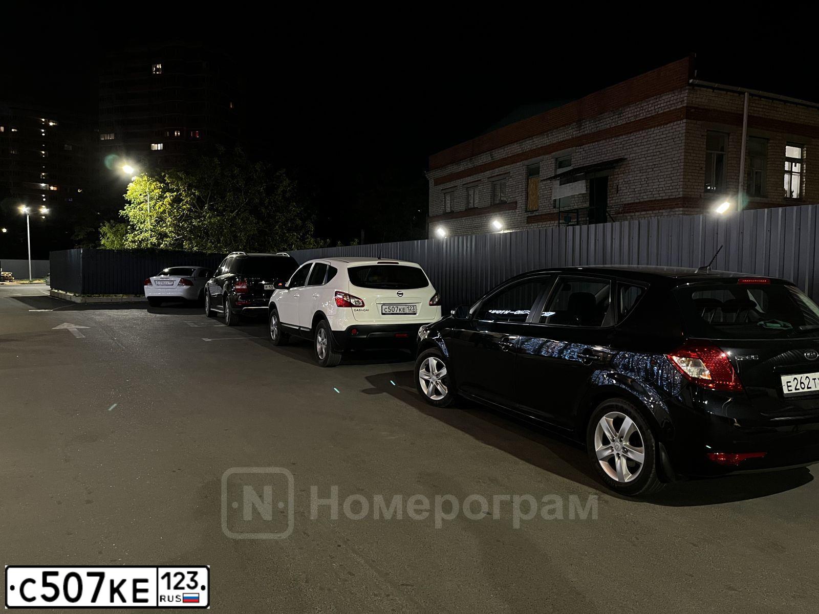 Фото автомобиля NISSAN QASHQAI, 2012 — госномер С507КЕ123. Цвет: БЕЛЫЙ