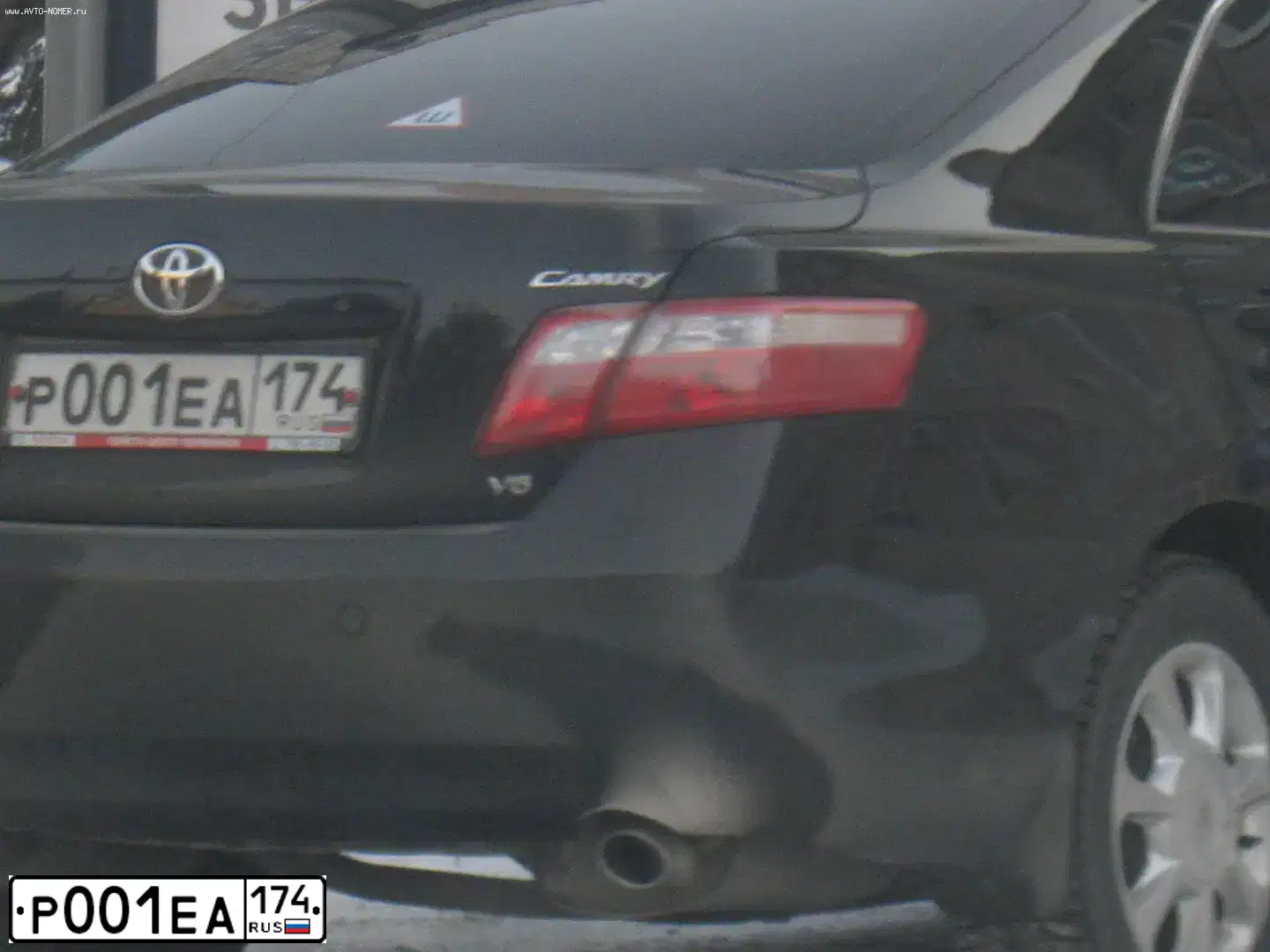 Фото автомобиля TOYOTA CAMRY, 2008 — госномер М333НА174. Цвет: ЧЕРНЫЙ