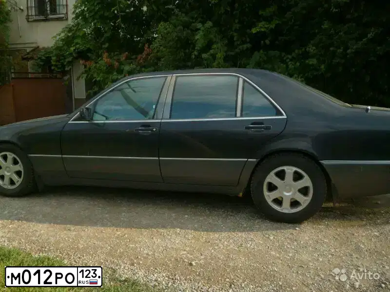 Фото автомобиля MERCEDES S-KLASSE, 1992 — госномер М012РО123. Цвет: ЧЕРНЫЙ