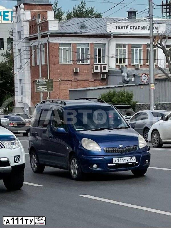 Фото автомобиля TOYOTA FUNCARGO, 2005 — госномер А111ТУ154