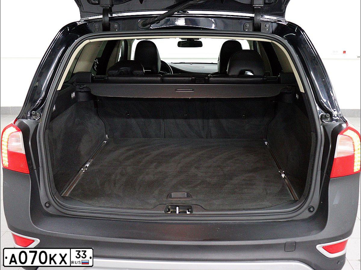 Фото автомобиля VOLVO V90, 2017 — госномер Х062ЕА799. Цвет: ЧЕРНЫЙ