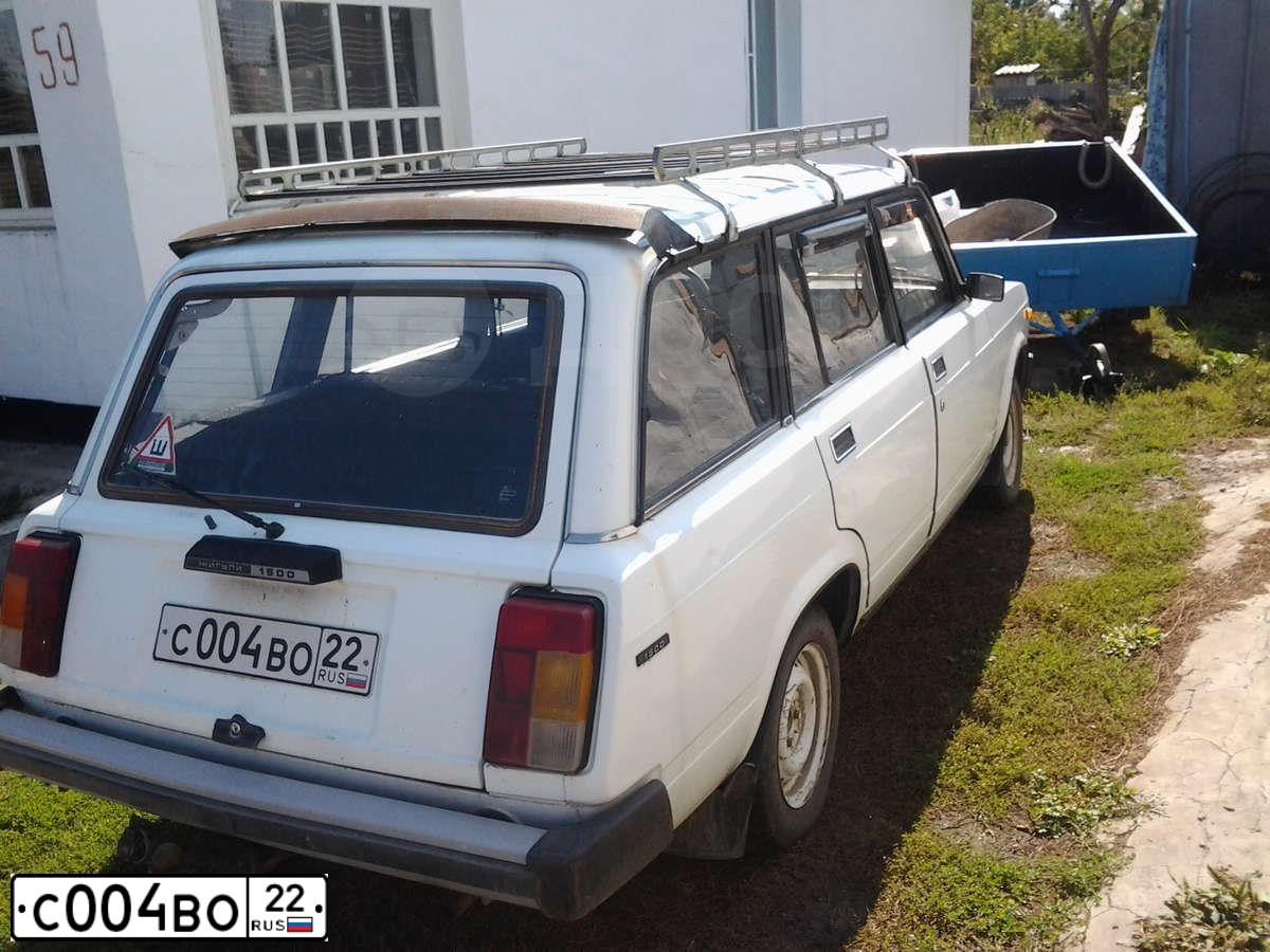 Фото автомобиля LADA 2104, 1999 — госномер С004ВО22. Цвет: БЕЛЫЙ