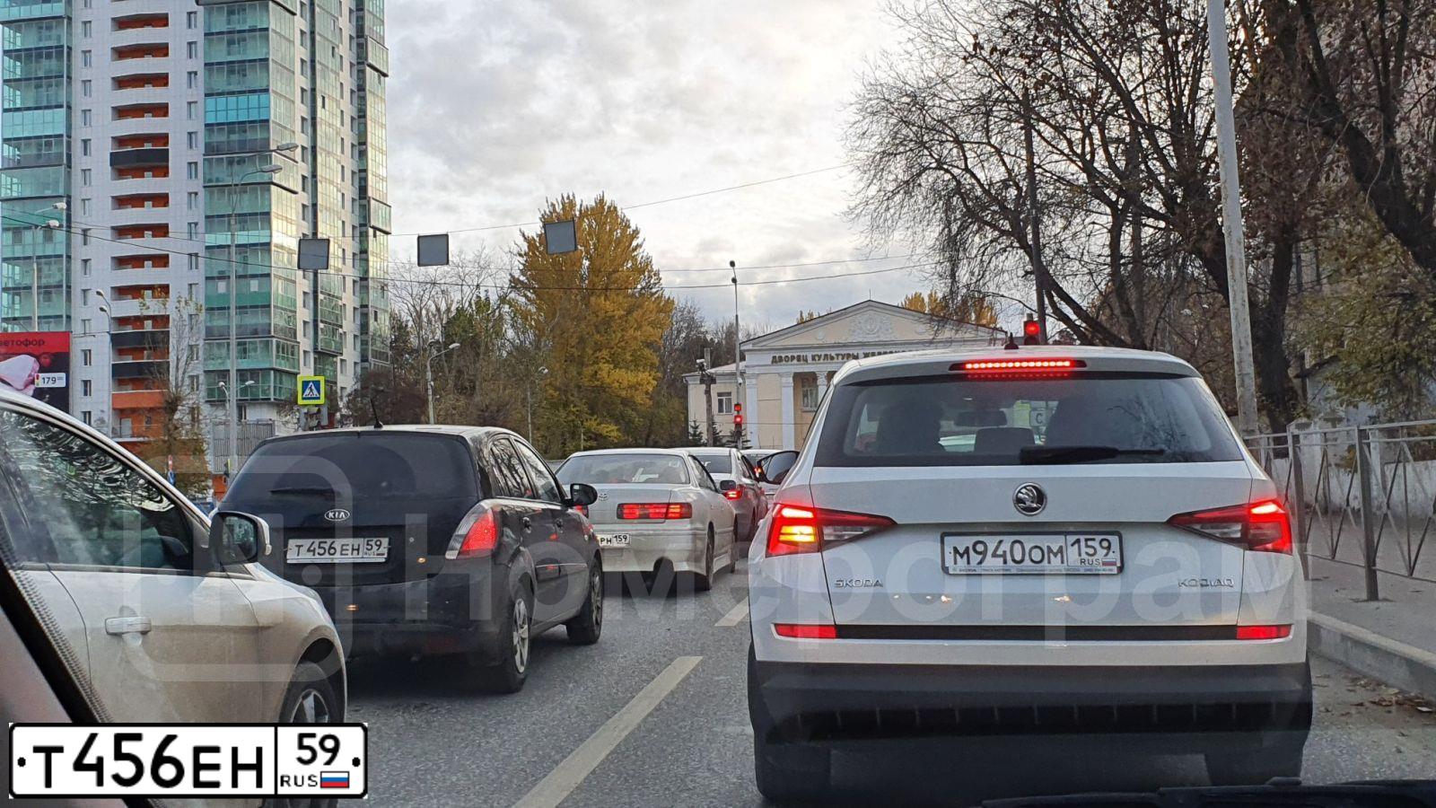 Фото автомобиля KIA RIO, 2010 — госномер Е644ХН186