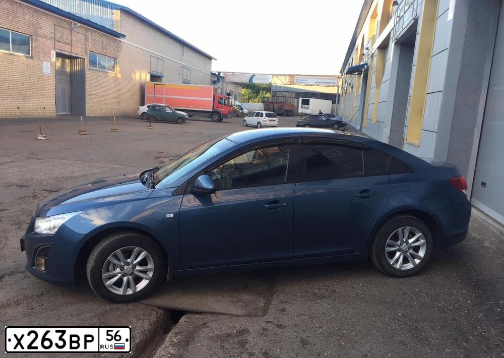 Фото автомобиля CHEVROLET CRUZE, 2012 — госномер А512ЕР156. Цвет: синий