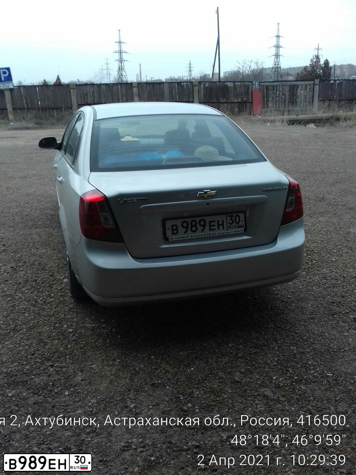 Фото автомобиля CHEVROLET LACETTI, 2008 — госномер В989ЕН30. Цвет: СЕРЕБРИСТЫЙ