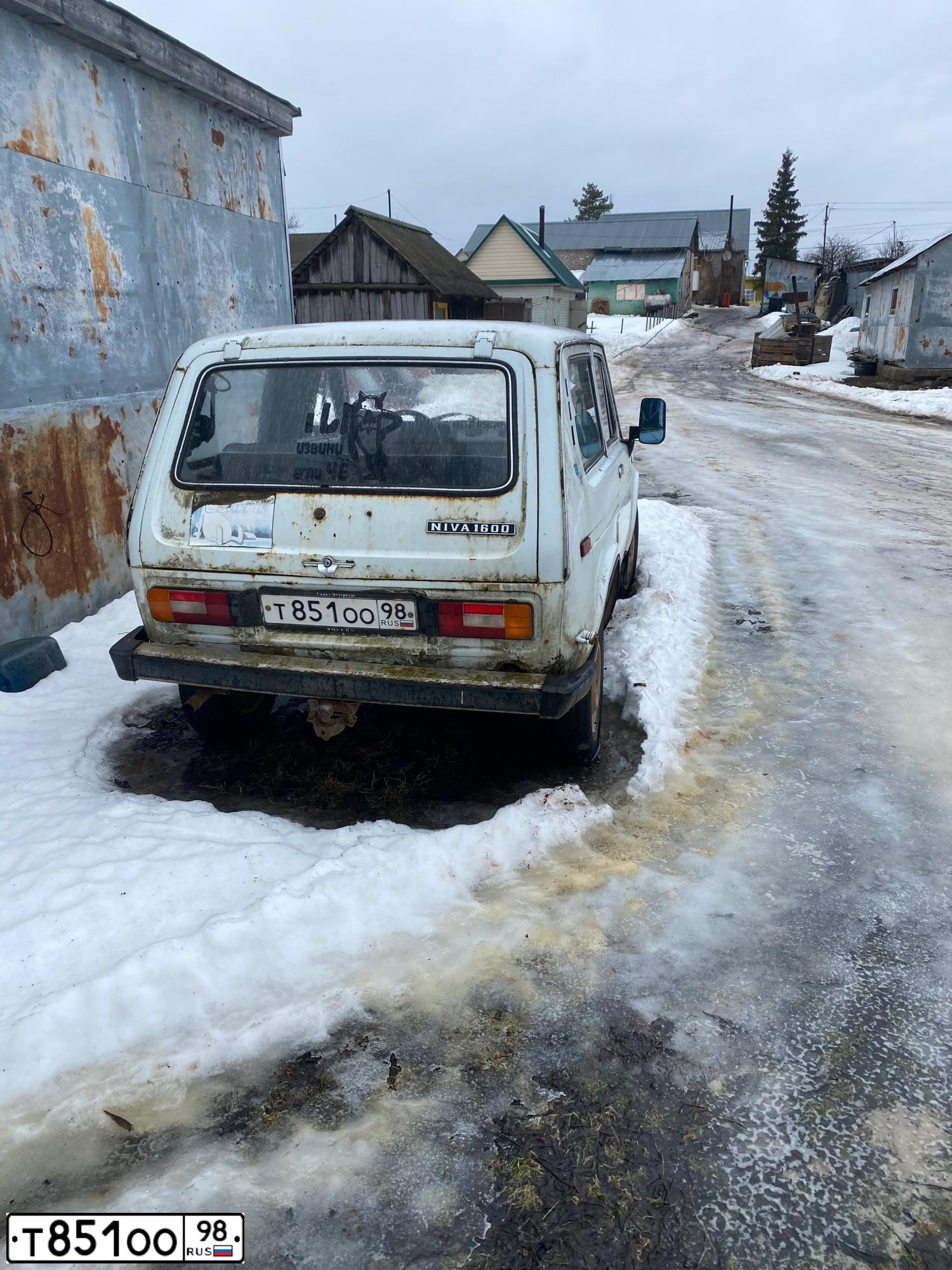 Фото автомобиля ВАЗ 2121, 1991 — госномер Т851ОО98. Цвет: БЕЛЫЙ