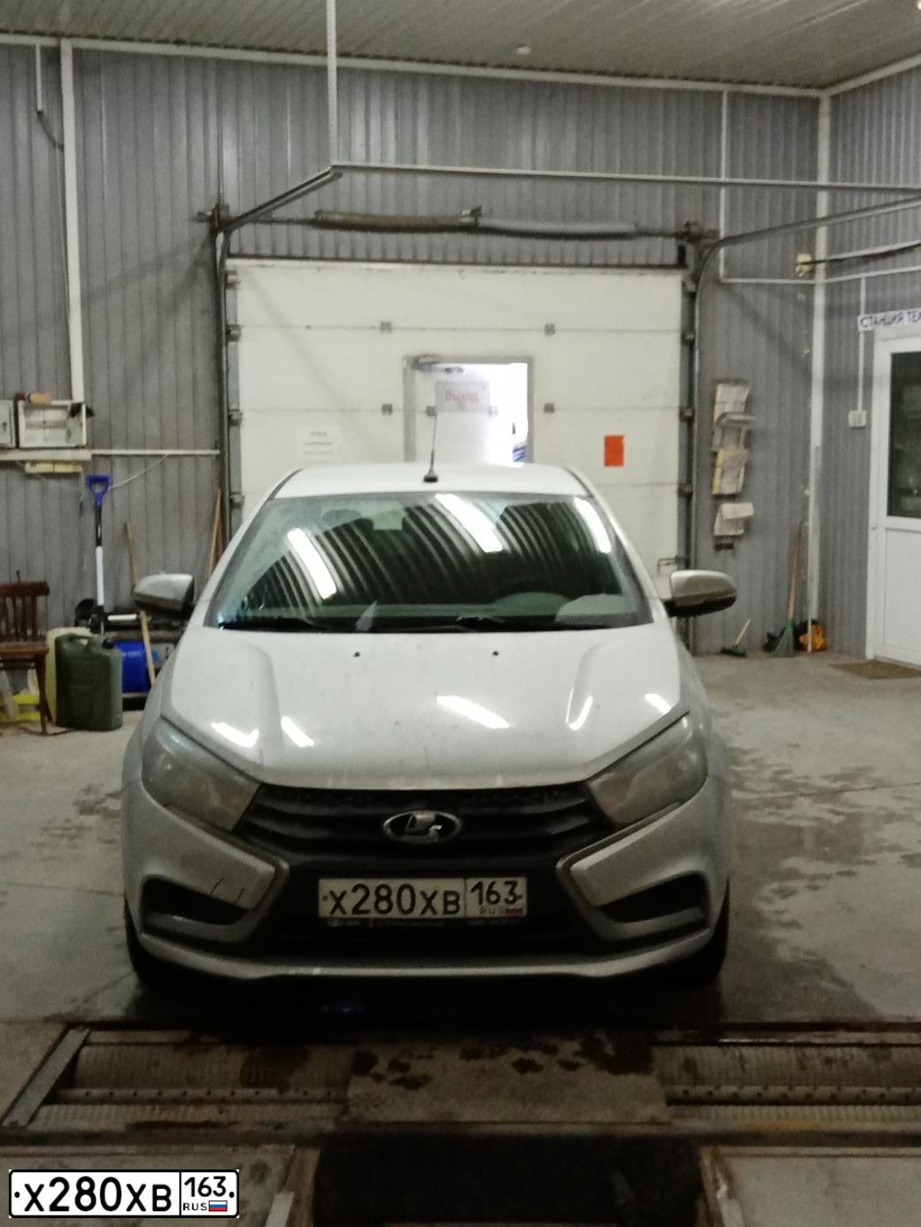 Фото автомобиля LADA VESTA, 2017 — госномер Х280ХВ163. Цвет: СЕРЕБРИСТЫЙ