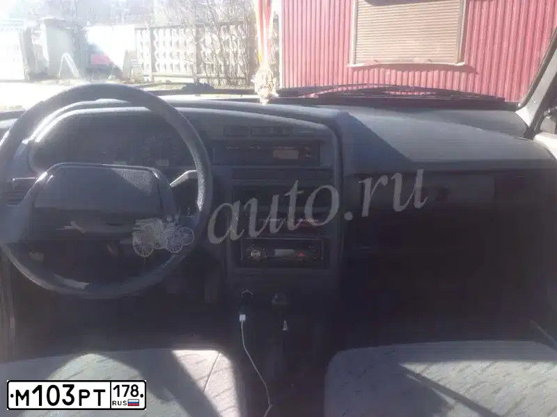 Фото автомобиля LADA 2114 SAMARA, 2012 — госномер М103РТ178. Цвет: БЕЛЫЙ