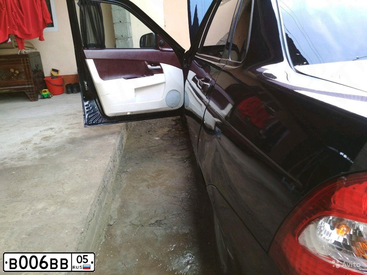 Фото автомобиля MERCEDES E-KLASSE, 2000 — госномер В006ВВ05. Цвет: СЕРЕБРИСТЫЙ