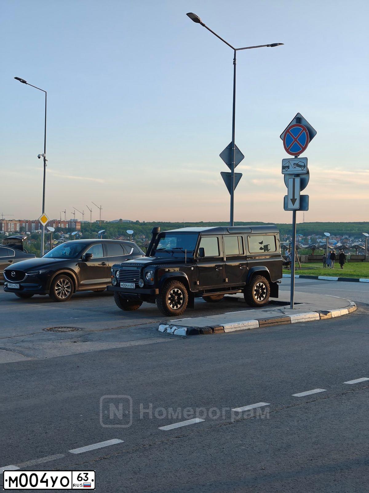Фото автомобиля UAZ 3163 PATRIOT, 2009 — госномер Е070ОХ763. Цвет: СНЕЖНАЯ КОРОЛЕВА-МЕТАЛЛИК