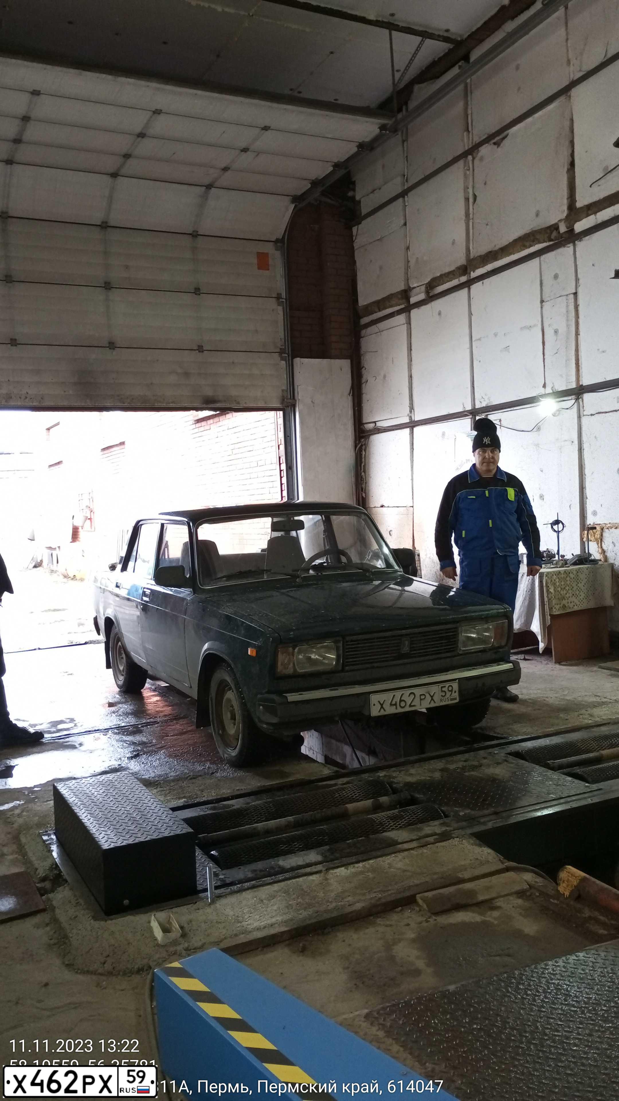 Фото автомобиля LADA 2105, 2008 — госномер Р064ЕУ159. Цвет: Темно-зеленый