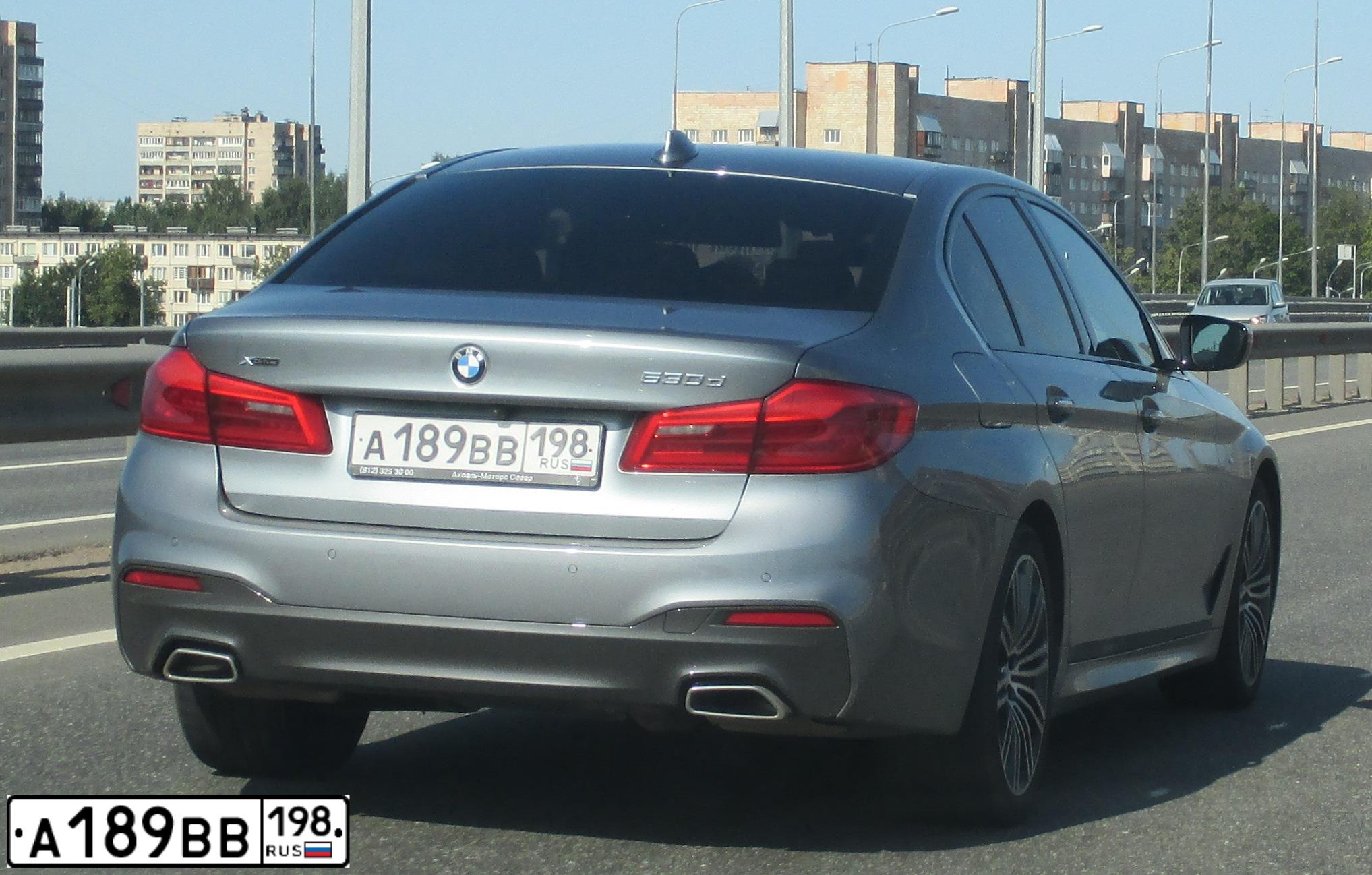 Фото автомобиля БМВ 530D XDRIVE, 2018 — госномер Е858ВЕ147. Цвет: Серый