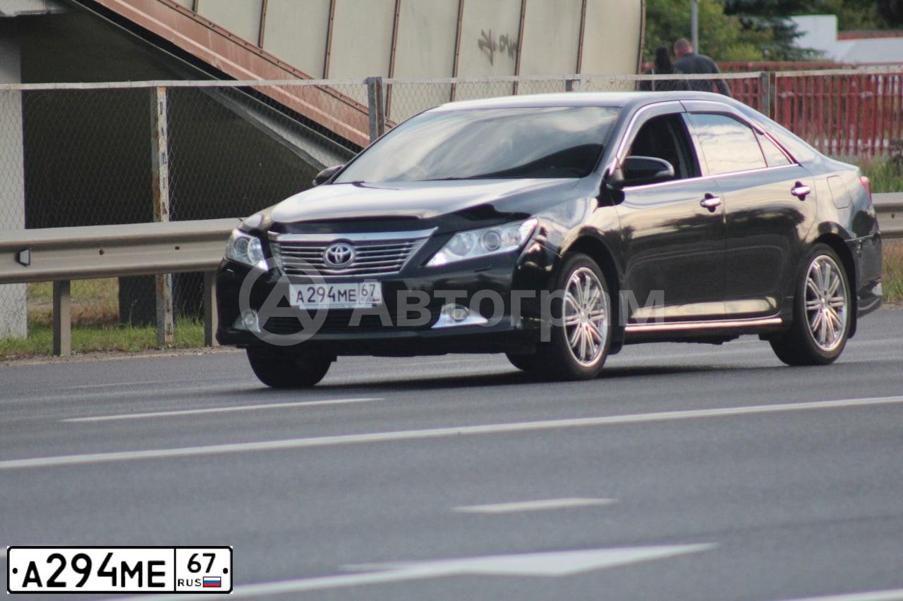 Фото автомобиля TOYOTA CAMRY, 2012 — госномер А294МЕ67. Цвет: ЧЕРНЫЙ