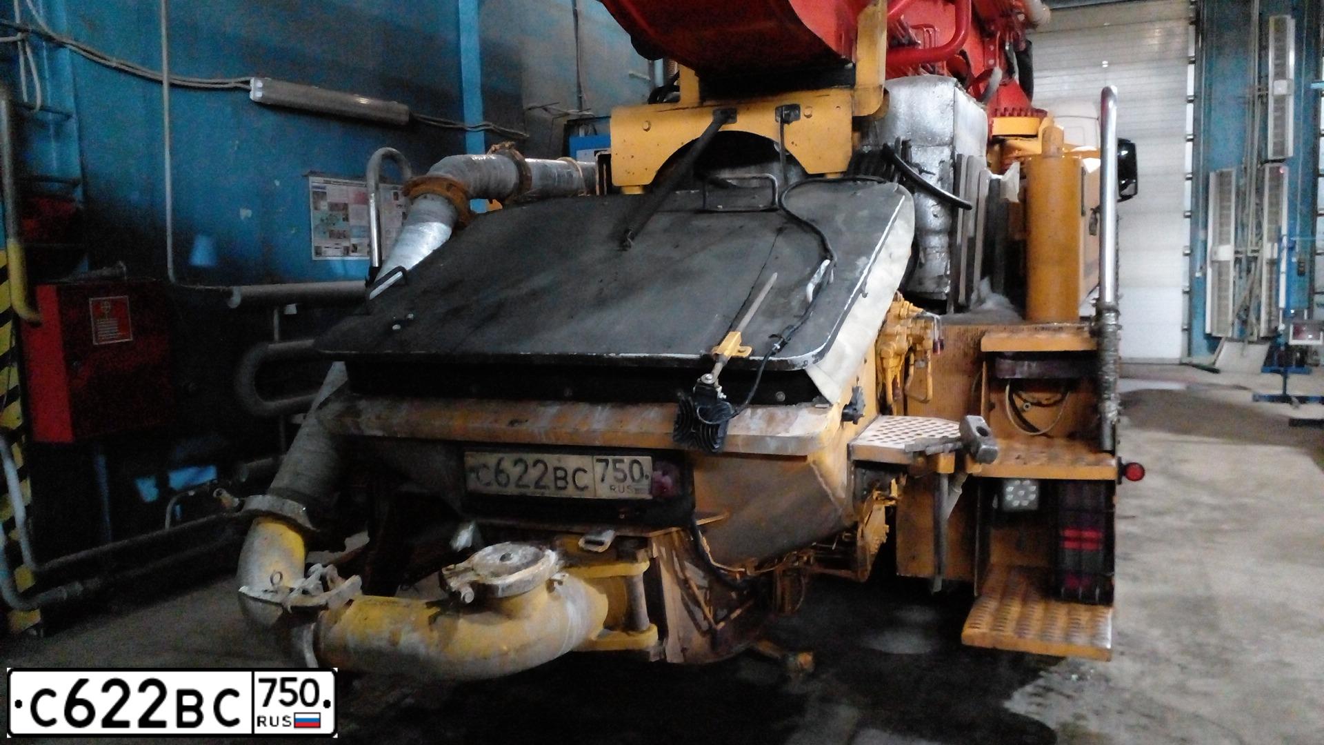 Фото автомобиля MAN TGX 41.XXX /8X4/, 2013 — госномер С622ВС750. Цвет: Белый