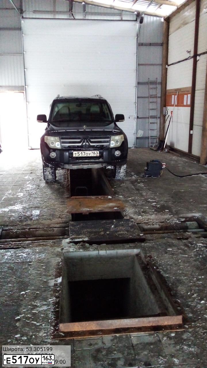 Фото автомобиля MITSUBISHI PAJERO, 2007 — госномер К900СВ63. Цвет: ЧЕРНЫЙ