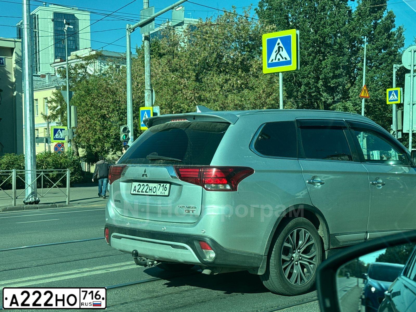 Фото автомобиля MITSUBISHI OUTLANDER, 2016 — госномер К188ОВ716. Цвет: ЧЕРНЫЙ