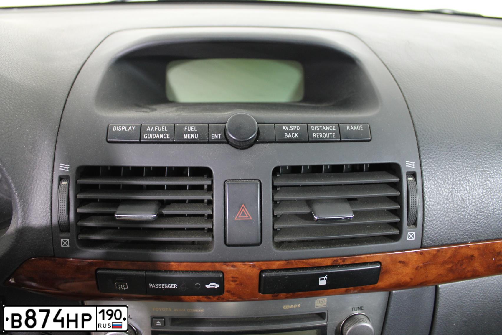 Фото автомобиля TOYOTA AVENSIS, 2005 — госномер О415НВ750. Цвет: ЗЕЛЕНЫЙ ТЕМНЫЙ