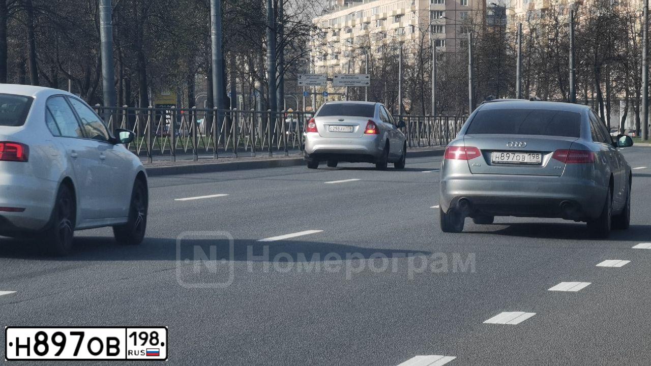 Фото автомобиля AUDI A6, 2010 — госномер Н897ОВ198. Цвет: СЕРЫЙ