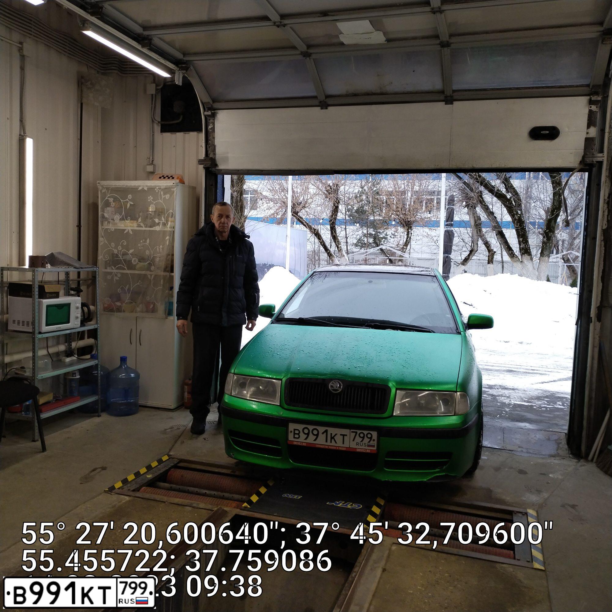 Фото автомобиля SKODA OCTAVIA, 2002 — госномер Н316ОС790. Цвет: ЗЕЛЕНЫЙ