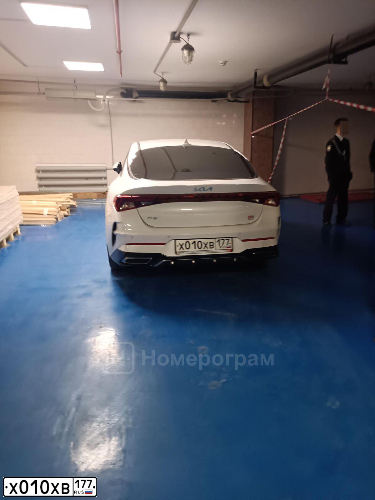 Фото автомобиля FORD FOCUS, 2007 — госномер Х010ХВ177. Цвет: СЕРЕБРИСТЫЙ
