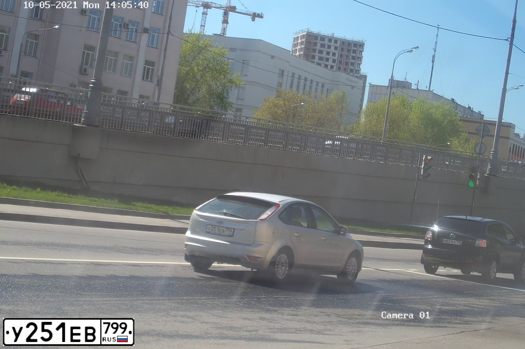 Фото автомобиля FORD D FOCUS, 2010 — госномер У251ЕВ799. Цвет: Серебристый