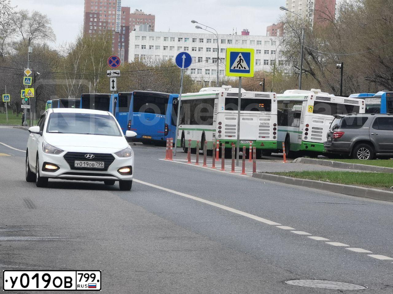 Фото автомобиля HYUNDAI SOLARIS, 2019 — госномер У019ОВ799. Цвет: БЕЛЫЙ