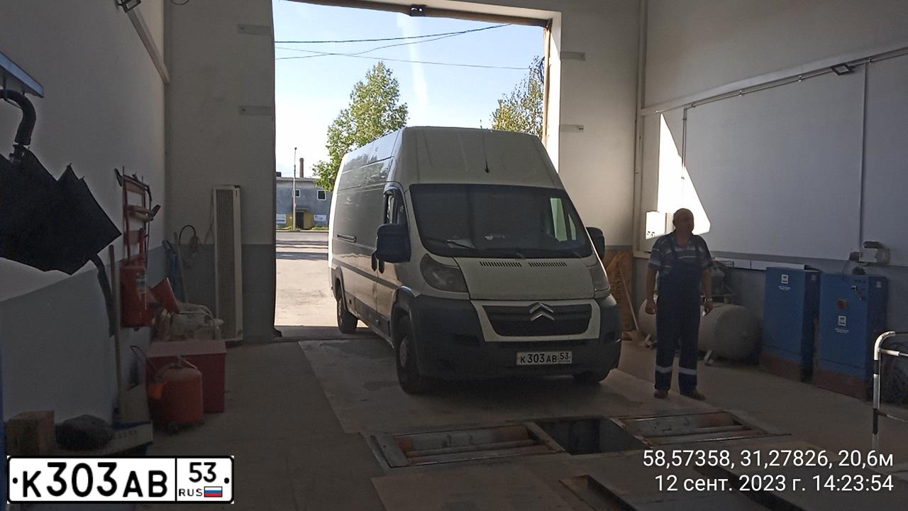 Фото автомобиля CITROEN JUMPER, 2014 — госномер К303АВ53. Цвет: Белый