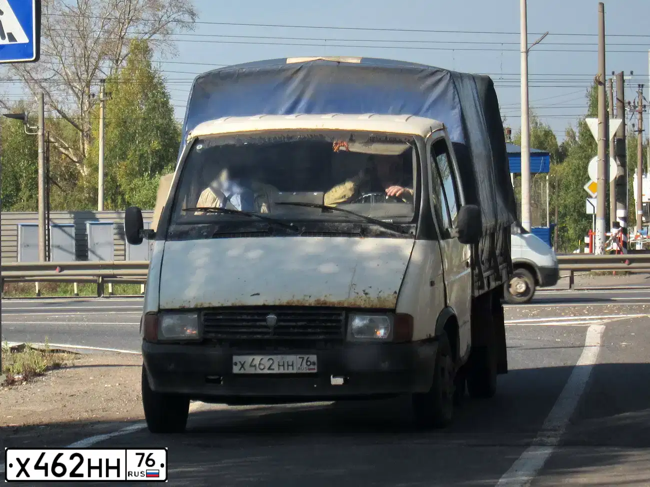 Фото автомобиля GAZ 3302 EL, 1997 — госномер Х462НН76. Цвет: БЕЖЕВЫЙ