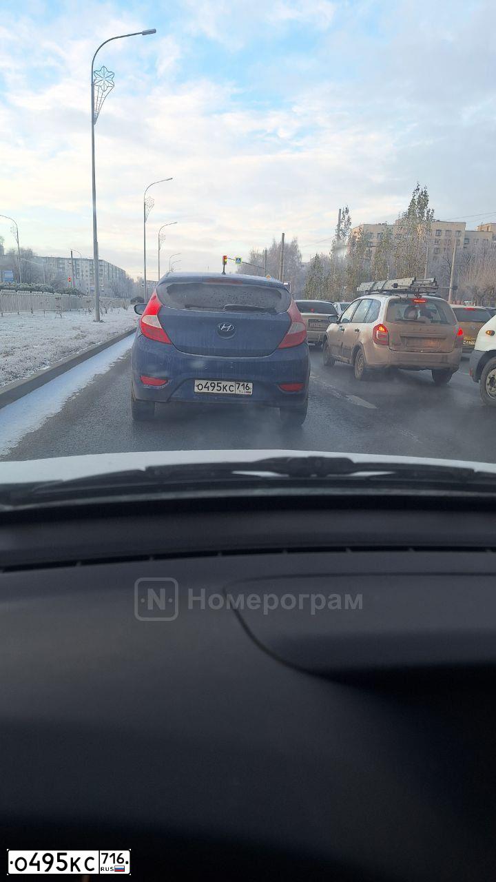 Фото автомобиля HYUNDAI SOLARIS, 2012 — госномер О495КС716. Цвет: Темно-синий