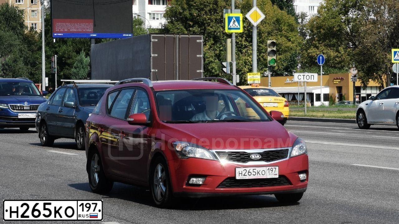 Фото автомобиля KIA CEED, 2011 — госномер М887ХС33. Цвет: КРАСНЫЙ