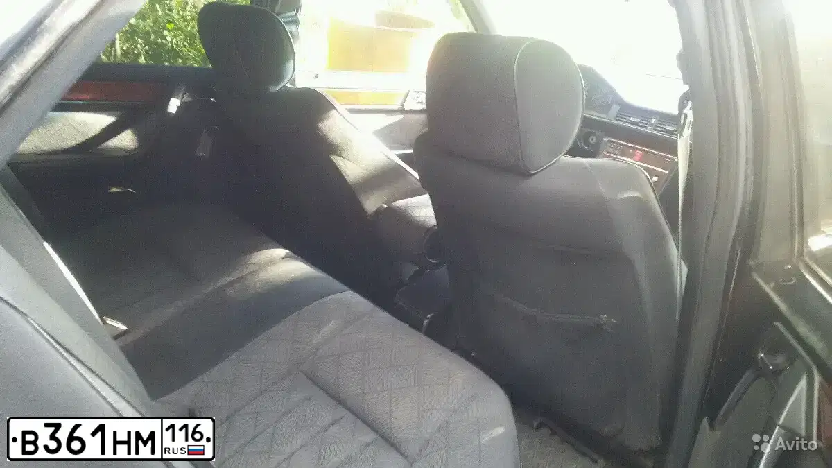 Фото автомобиля MERCEDES E-KLASSE, 1994 — госномер В361НМ116. Цвет: ЧЕРНЫЙ