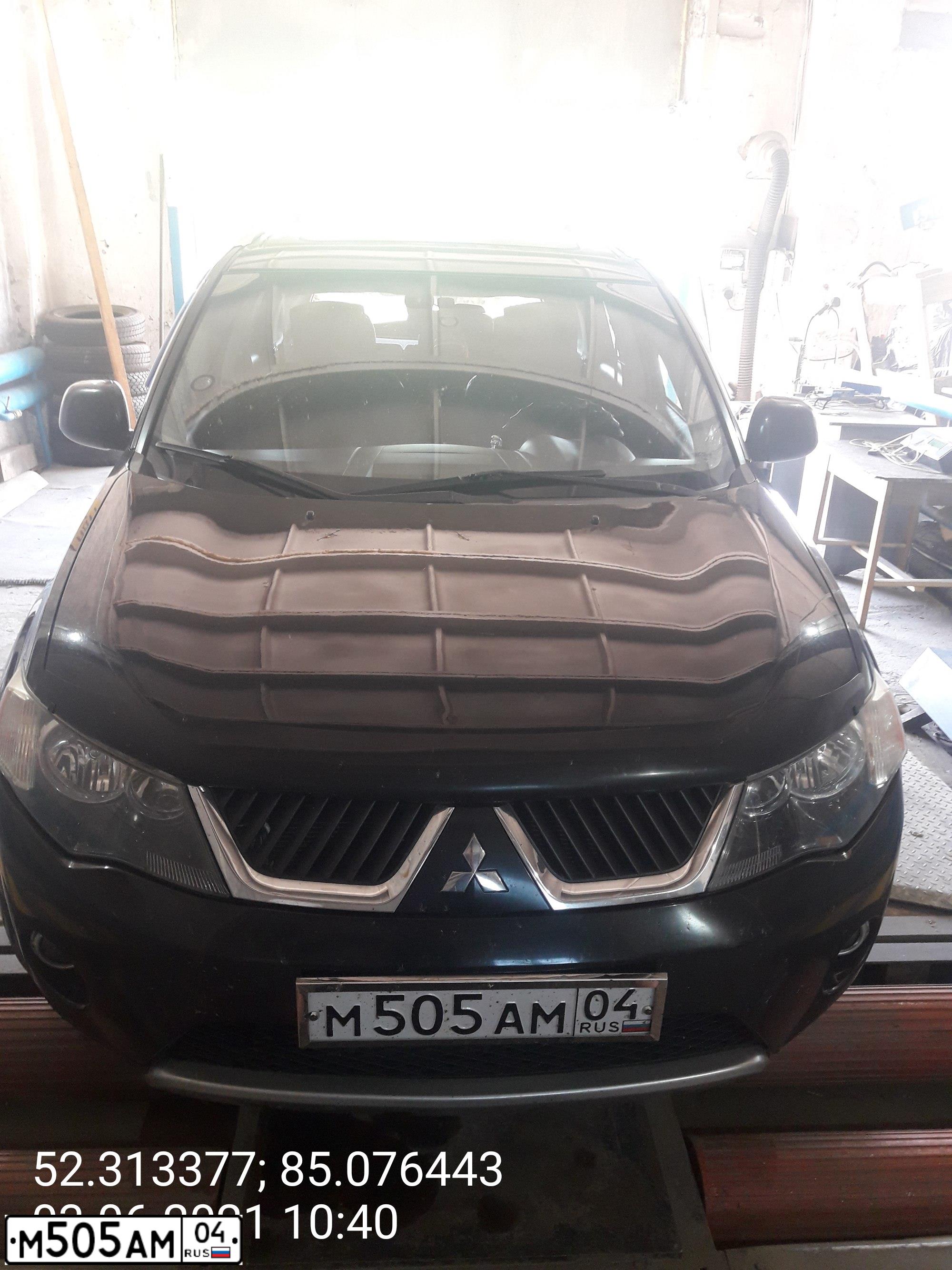 Фото автомобиля MITSUBISHI OUTLANDER, 2008 — госномер В760РВ122. Цвет: ЧЕРНЫЙ