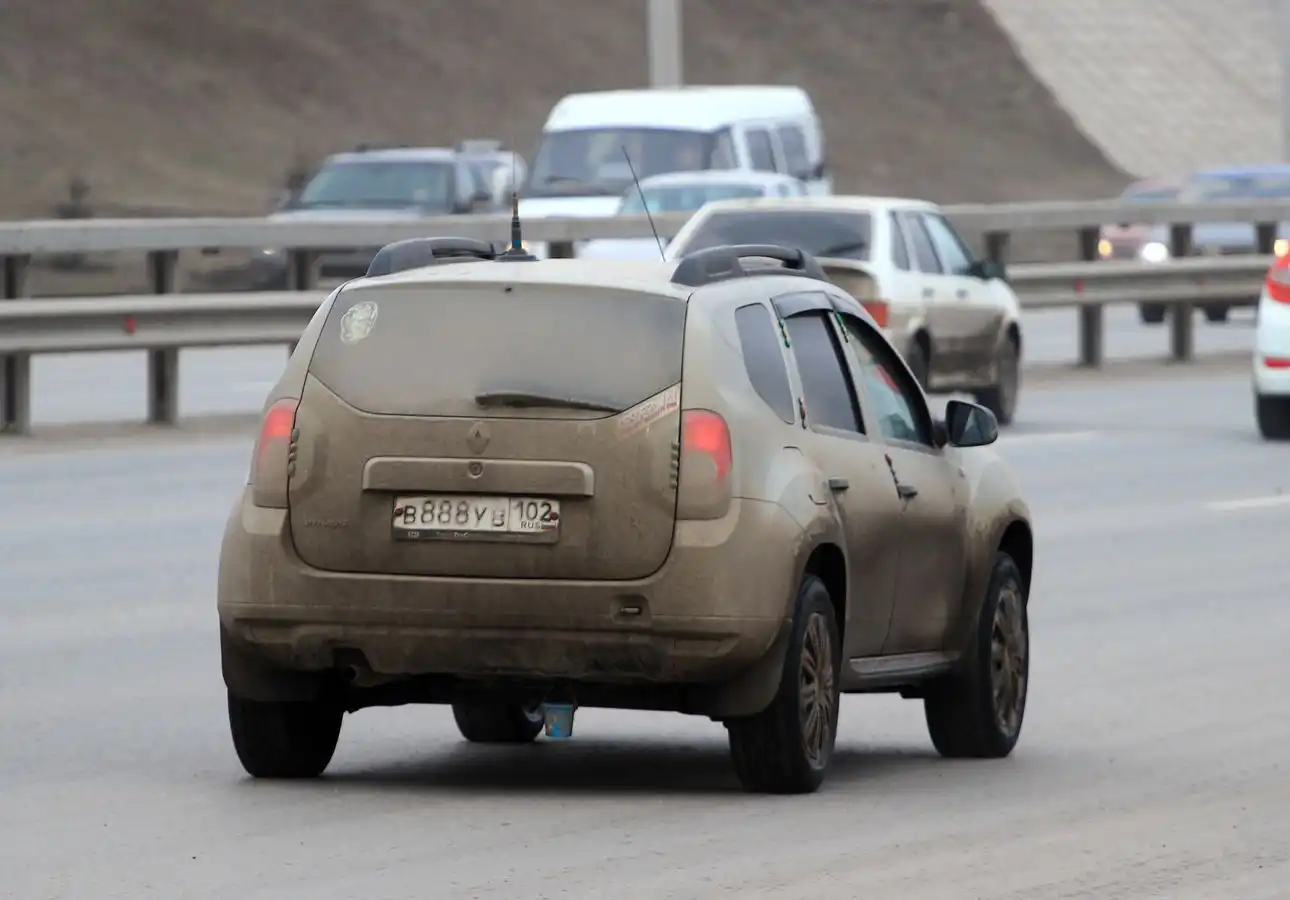 Фото автомобиля RENAULT DUSTER, 2013 — госномер С886УУ102. Цвет: БЕЖЕВЫЙ