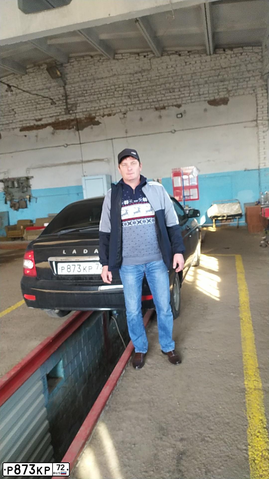Фото автомобиля LADA 217230 LADA PRIORA, 2009 — госномер Х408ОХ72. Цвет: Сине-Черный