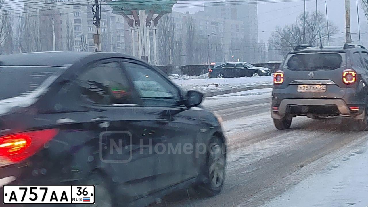 Фото автомобиля RENAULT DUSTER, 2021 — госномер А144УК797. Цвет: ТЕМНО-СЕРЫЙ