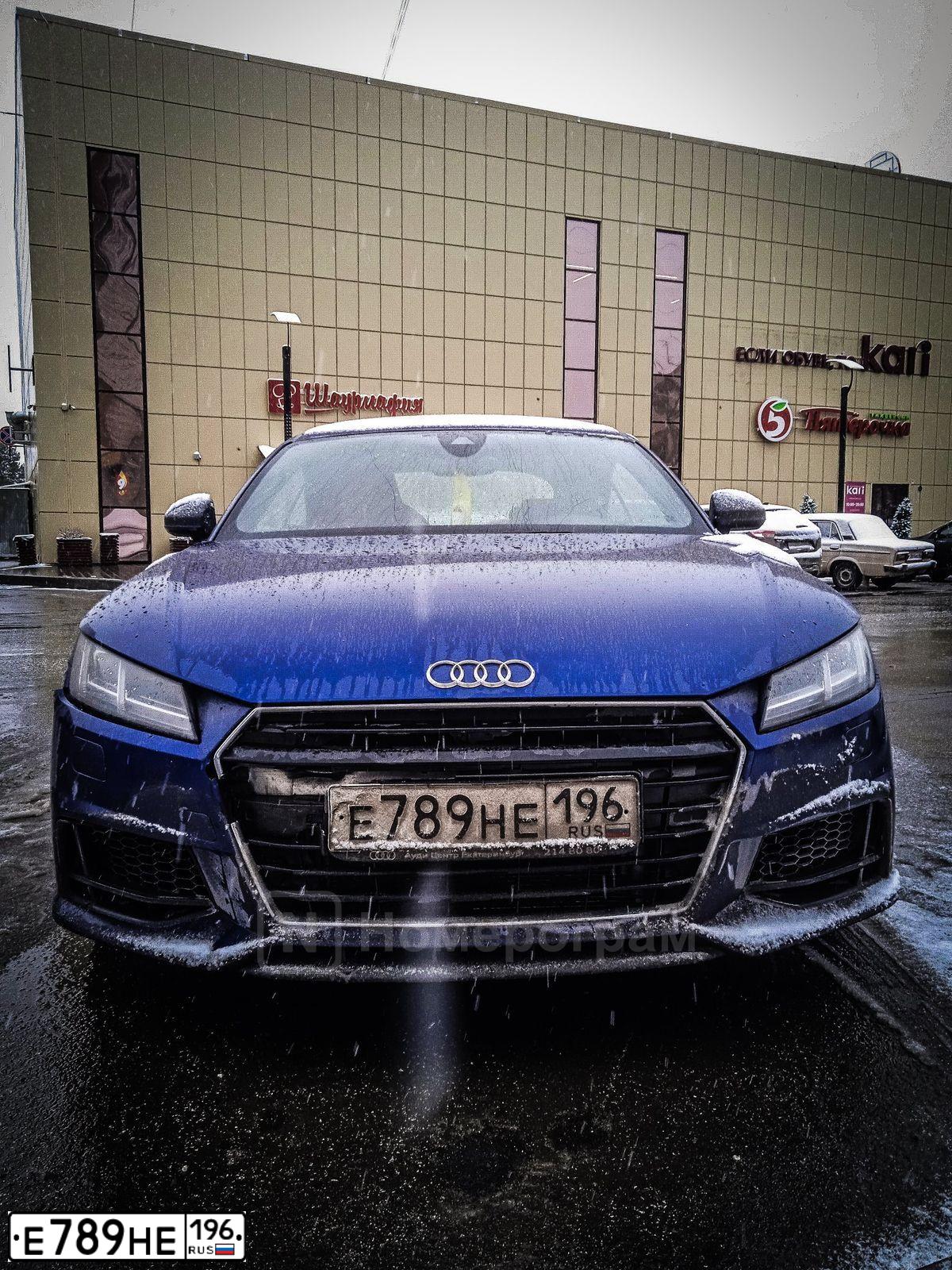 Фото автомобиля AUDI TT, 2015 — госномер Е789НЕ196. Цвет: синий