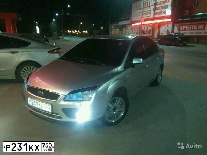 Фото автомобиля FORD FOCUS, 2006 — госномер О487МУ177. Цвет: Серебристый