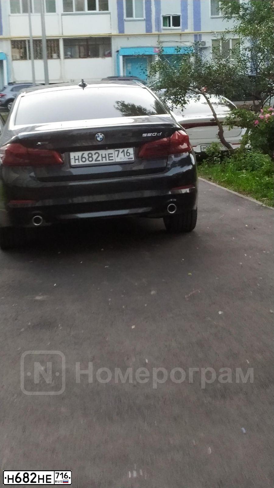 Фото автомобиля BMW SERIE 5, 2017 — госномер Н682НЕ716. Цвет: ЧЕРНЫЙ