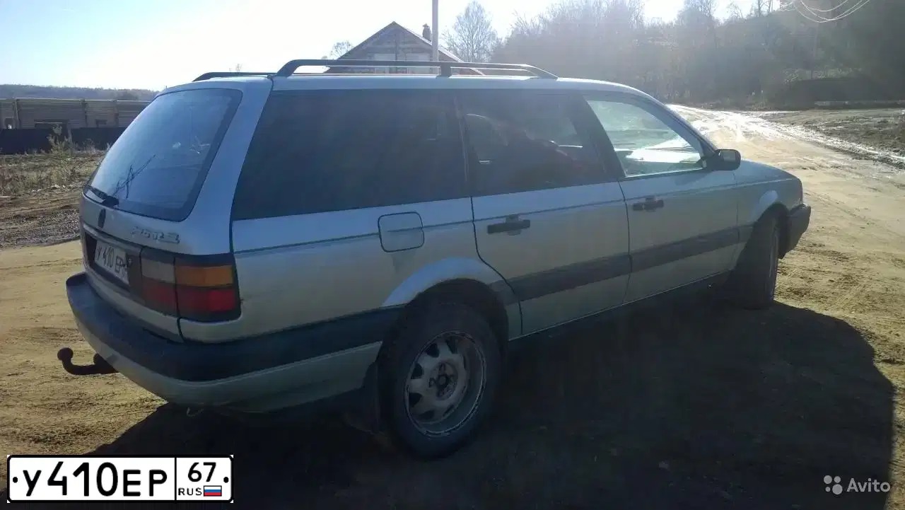 Фото автомобиля VOLKSWAGEN PASSAT, 1990 — госномер У410ЕР67. Цвет: СВЕТЛО-ЗЕЛЕНЫЙ