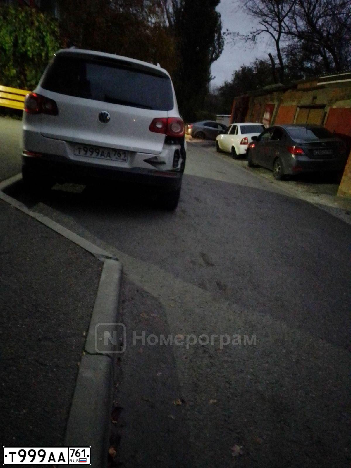 Фото автомобиля VOLKSWAGEN TIGUAN, 2010 — госномер В086ВВ61. Цвет: БЕЛЫЙ