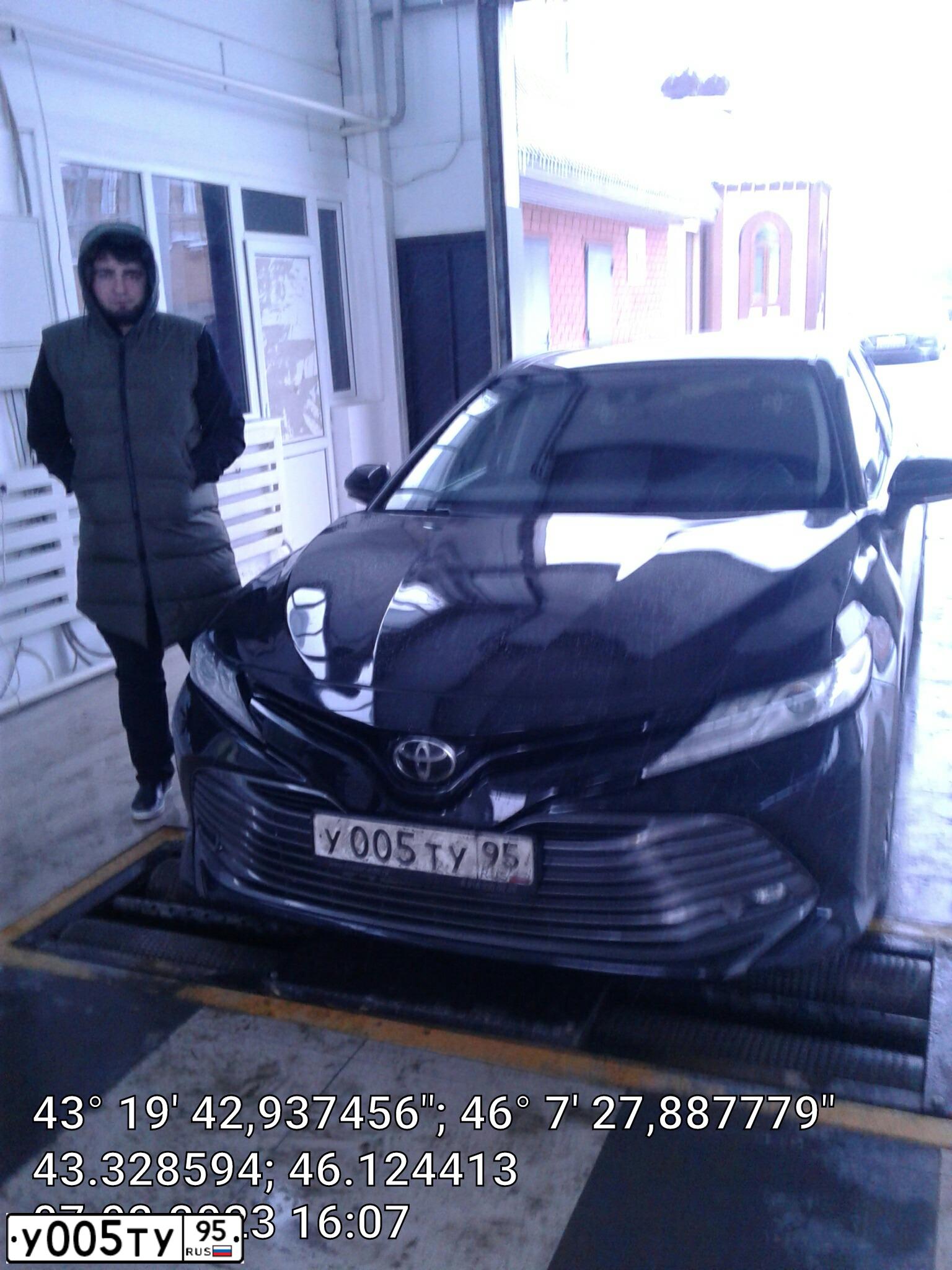 Фото автомобиля TOYOTA CAMRY, 2019 — госномер Т786АВ550. Цвет: ЧЕРНЫЙ